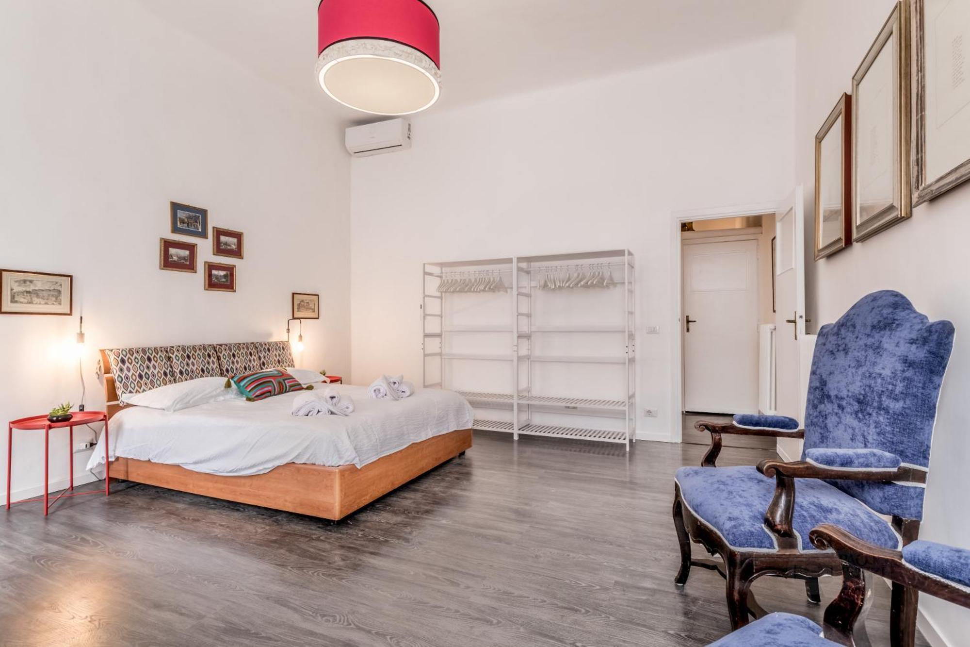 Sales In Trastevere * Rom